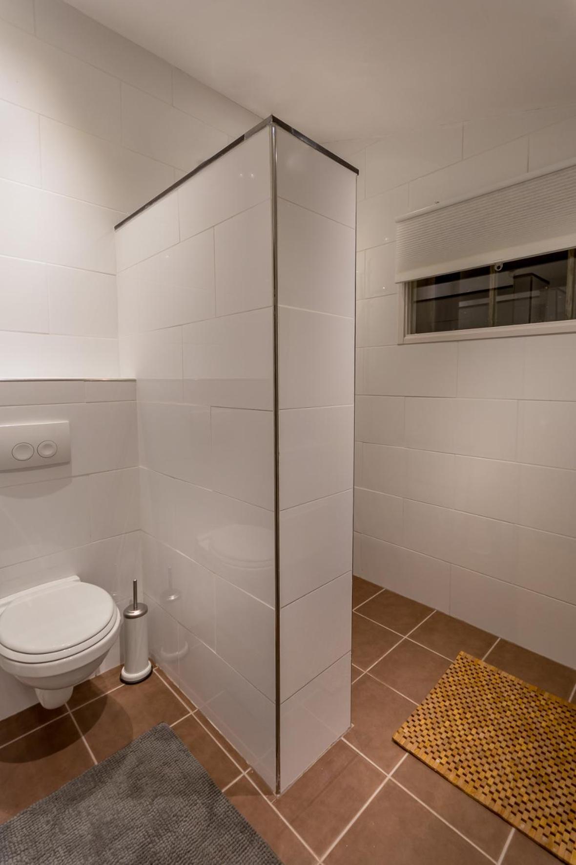 Aan De Holle Weg. Zeer Landelijk Gelegen Verbouwde Stal Tot Woning Nuth ภายนอก รูปภาพ
